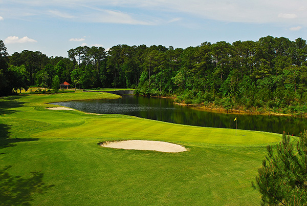 The sixth hole is one of the best at River Hills