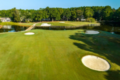 No. 10 at Pawleys Plantation, one of several holes going from expansive to strategic bunkering (Jim Maggio Photo)
