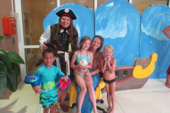 Tilghman Beach & Golf Resort - Family Visits with Pirate